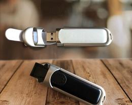 Pendrive Cuero